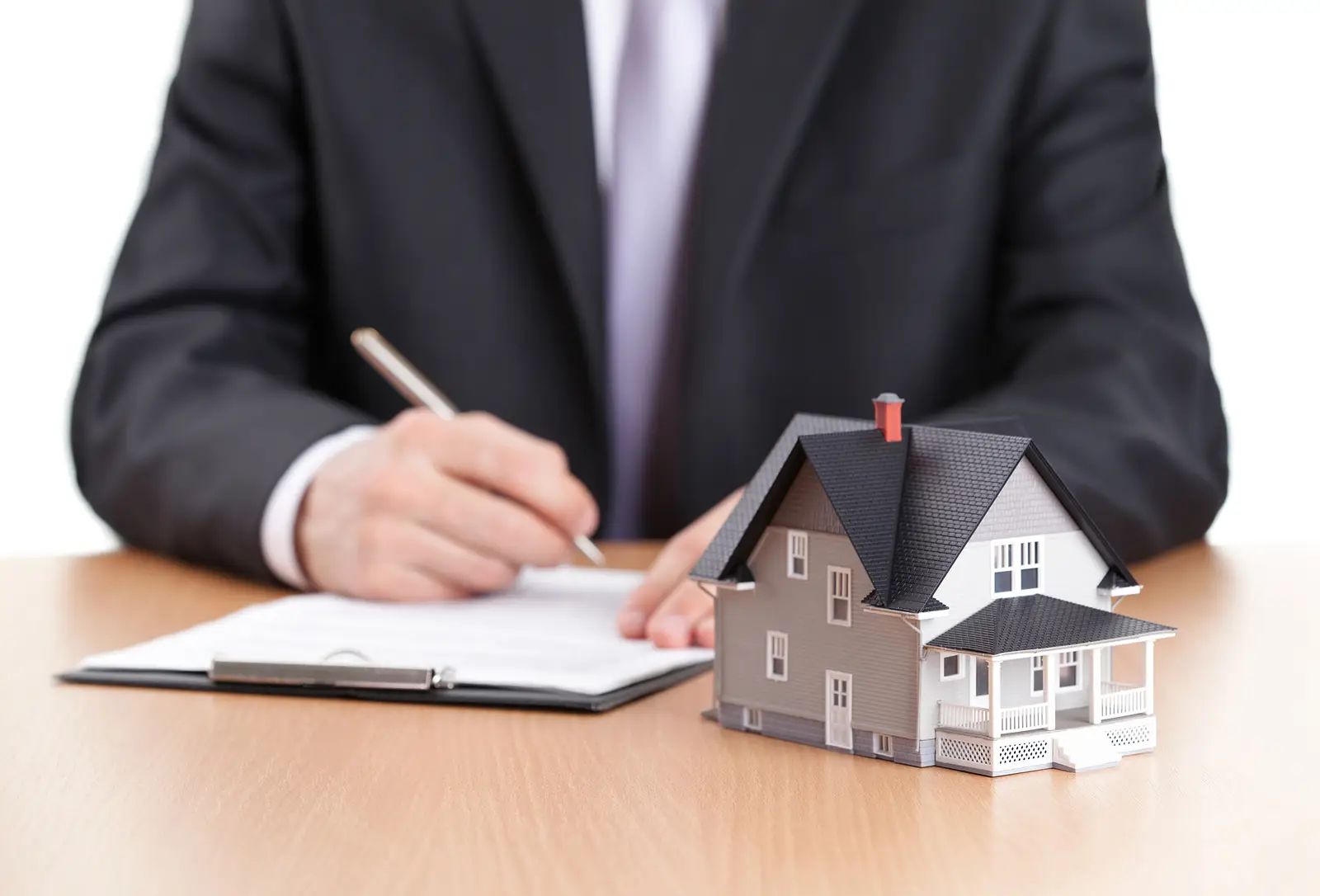 When Trade-Offs Stack Up: What Hoover HOA Boards Should Catch Before Signing Vendor Contracts